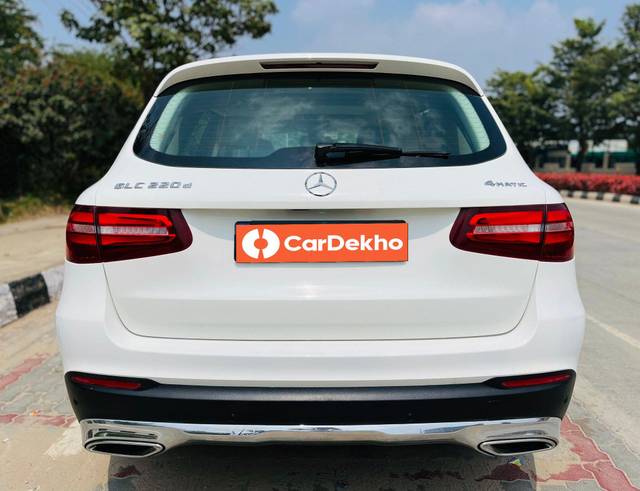 https://images10.gaadi.com/usedcar_image/3634344/original/processed_img2898006__used_car_2898006_1697962583.jpg?imwidth=6402