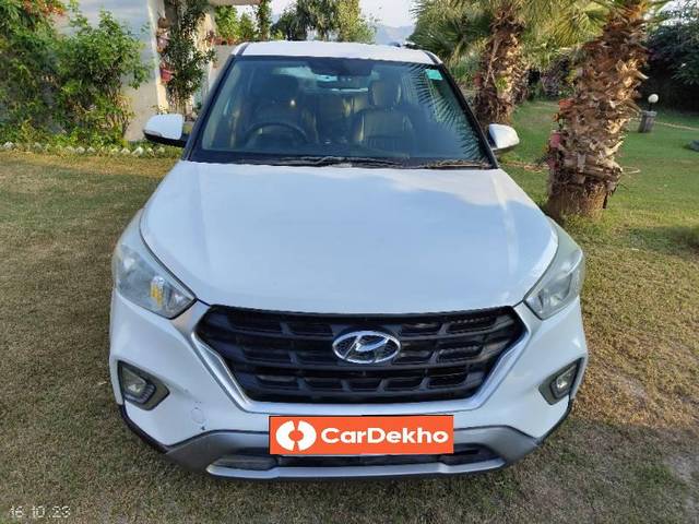 https://images10.gaadi.com/usedcar_image/3634454/original/processed_f0294b70-7a20-451b-baea-a33865ea2f5b.jpg?imwidth=6400