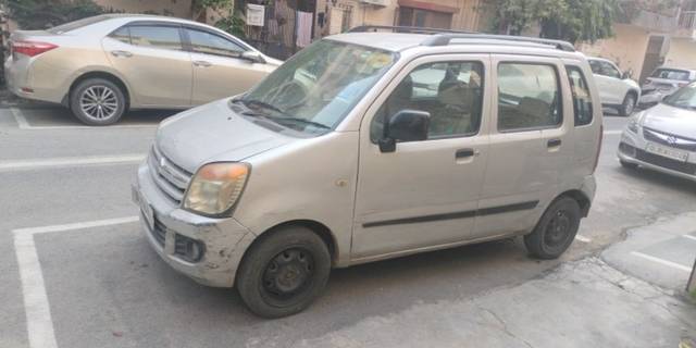 https://images10.gaadi.com/usedcar_image/3634581/original/15__VCC_IMG_1697364070222_1805230_95_1697364274.jpg?imwidth=6401