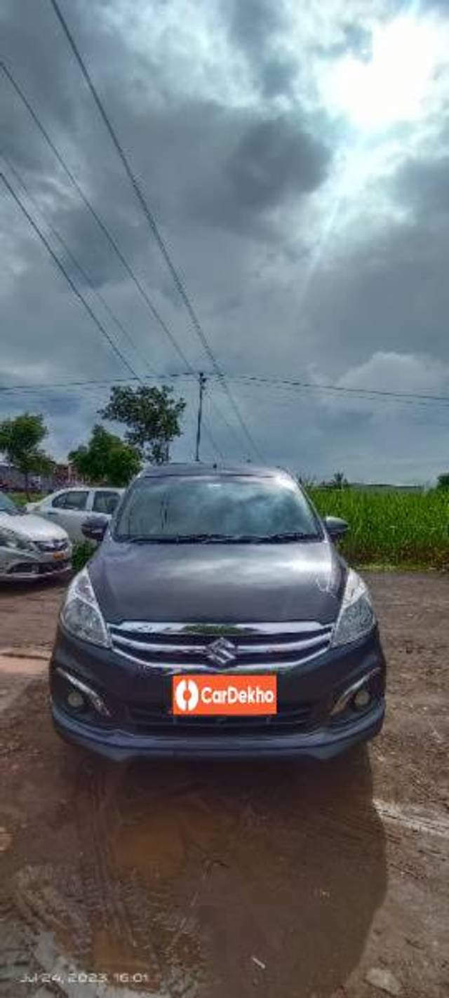 https://images10.gaadi.com/usedcar_image/3634590/original/processed_44aab7b8-8e40-4ede-9162-8a23f669ad63.jpg?imwidth=6400