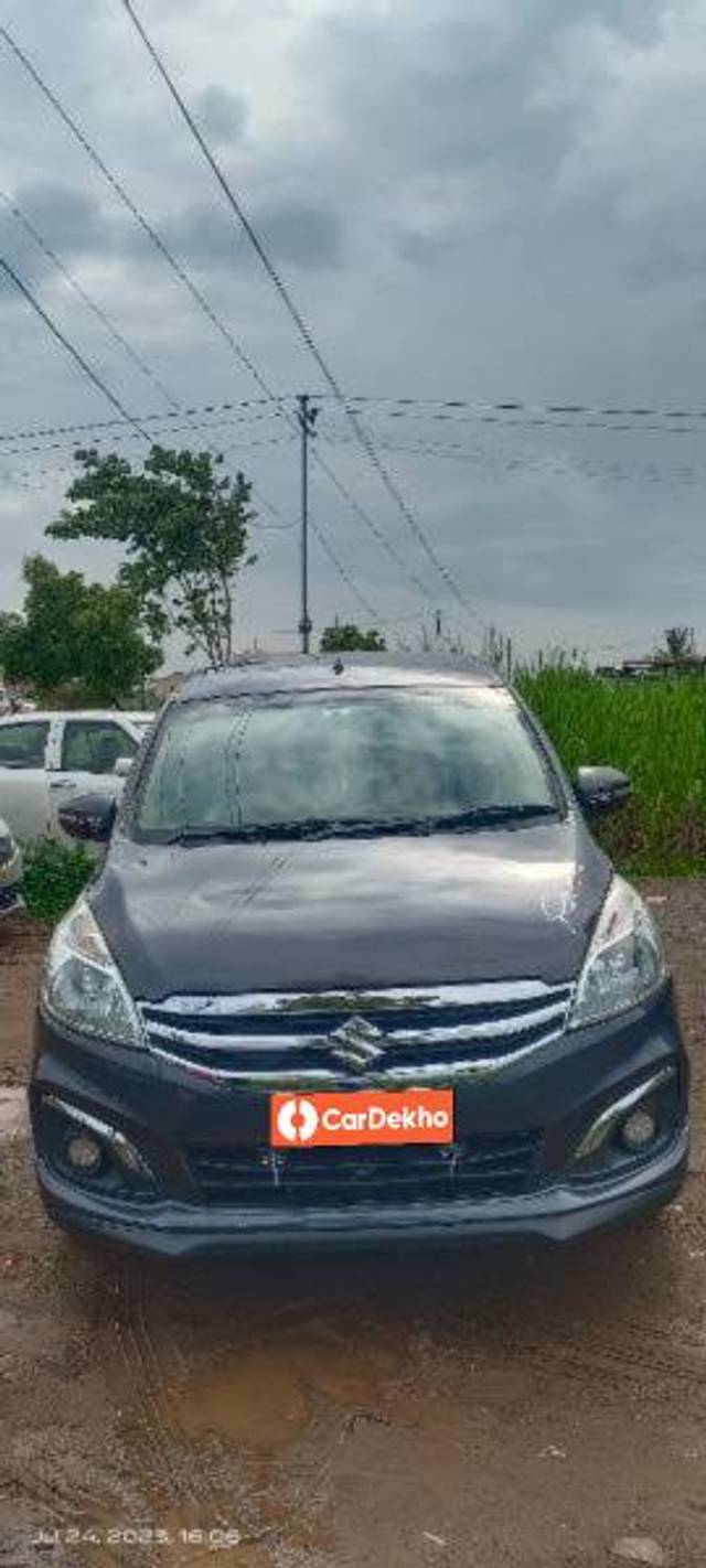 https://images10.gaadi.com/usedcar_image/3634590/original/processed_d2f70c89-1607-4147-9b58-f570af67beb1.jpg?imwidth=6402
