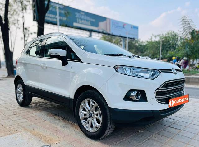 https://images10.gaadi.com/usedcar_image/3634679/original/processed_img2898173__used_car_2898173_1697973765.jpg?imwidth=6400