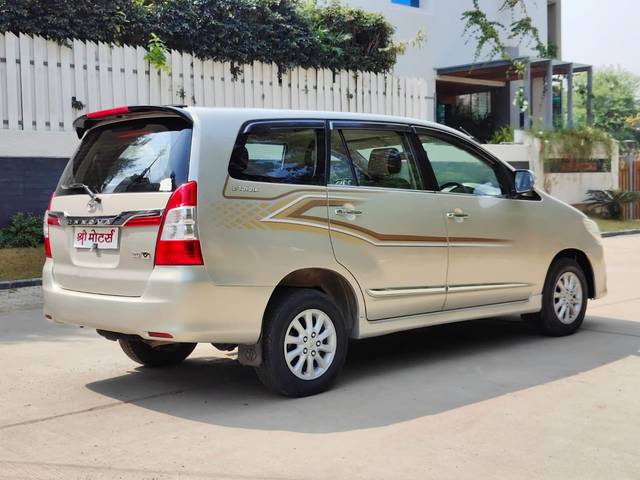 https://images10.gaadi.com/usedcar_image/3634685/original/processed_img2898175__used_car_2898175_1697973939.jpg?imwidth=6402