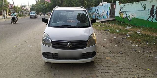 https://images10.gaadi.com/usedcar_image/3634709/original/15__VCC_1805248_94_1697368041.jpg?imwidth=6400