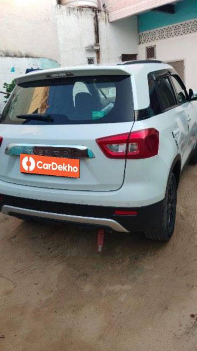 https://images10.gaadi.com/usedcar_image/3634736/original/processed_a87627cb-2b10-41d7-8fce-cad087b16590.jpeg?imwidth=6401