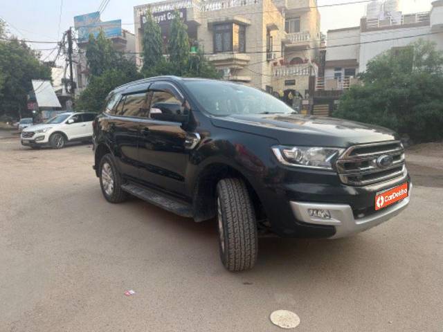 https://images10.gaadi.com/usedcar_image/3634874/original/processed_7339b984-d4b1-4df4-91ea-e3e47e0c62ca.jpeg?imwidth=6400