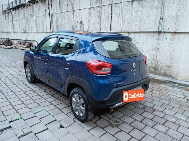 https://images10.gaadi.com/usedcar_image/3634934/original/processed_img2898302__used_car_2898302_1697984337.jpg?imwidth=6402