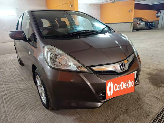 https://images10.gaadi.com/usedcar_image/3634941/original/processed_img2898304__used_car_2898304_1697984828.jpg?imwidth=6400