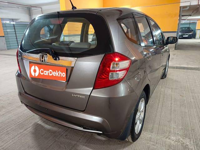 https://images10.gaadi.com/usedcar_image/3634941/original/processed_img2898304__used_car_2898304_1697984833.jpg?imwidth=6402