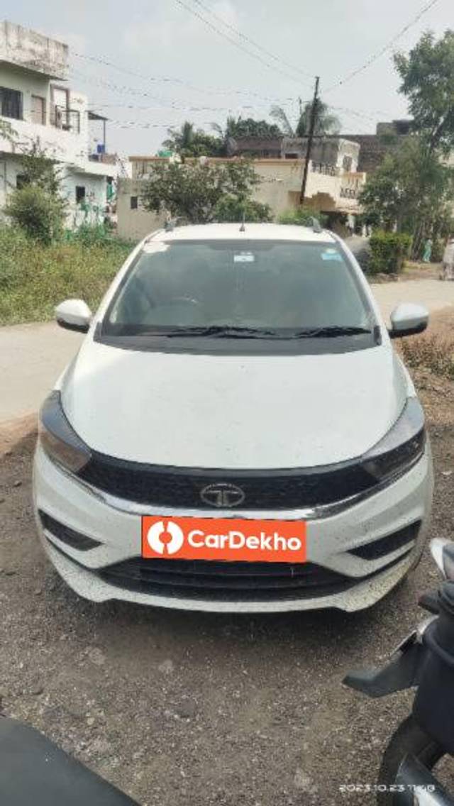 https://images10.gaadi.com/usedcar_image/3634974/original/processed_75eaf8ff-7a85-407c-a535-8f492a1dcb8f.jpg?imwidth=6400