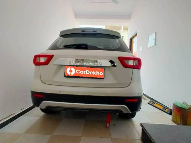 https://images10.gaadi.com/usedcar_image/3634992/original/processed_e86faedd-fa95-4431-8499-f3107b363d06.jpg?imwidth=6402