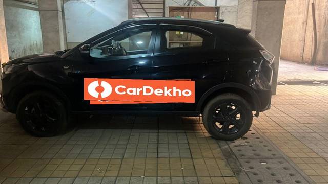 https://images10.gaadi.com/usedcar_image/3635027/original/processed_1aeada66-853f-4dad-b1ba-cb28f4996be8.jpeg?imwidth=6401