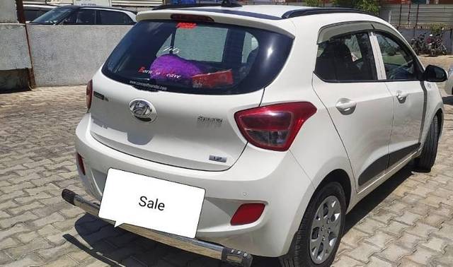 https://images10.gaadi.com/usedcar_image/3635060/original/processed_1bcaa31a-087b-4c3f-aff2-c4185de424e9.jpg?imwidth=6401