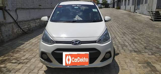 https://images10.gaadi.com/usedcar_image/3635060/original/processed_5b975cb7-5a9c-4936-b409-32a7a511e7c0.jpg?imwidth=6400