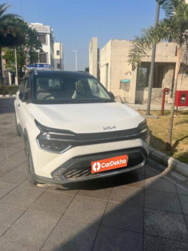 https://images10.gaadi.com/usedcar_image/3635094/original/processed_7d731472-7c0f-48a0-a382-c58b69238f9b.jpeg?imwidth=6400
