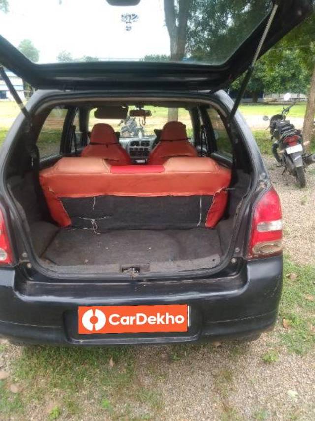 https://images10.gaadi.com/usedcar_image/3635118/original/processed_7f11566f-bfaf-4a8f-810f-b4496dd3f26a.jpg?imwidth=6400