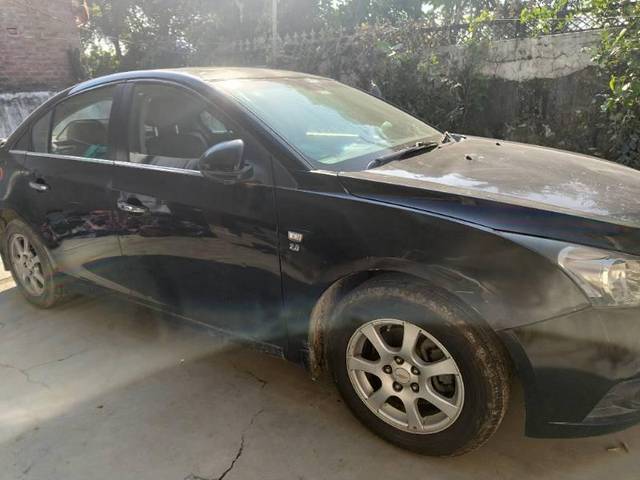 https://images10.gaadi.com/usedcar_image/3635296/original/processed_95d22df7-abdd-410a-b78a-772c04e25876.jpg?imwidth=6402