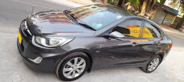 https://images10.gaadi.com/usedcar_image/3635328/original/processed_16646e9c-ab4b-4a64-95d0-287a62824f09.jpeg?imwidth=6402