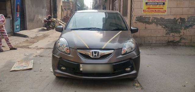 https://images10.gaadi.com/usedcar_image/3635394/original/16__VCC_1805352_94_1697431354.jpg?imwidth=6400