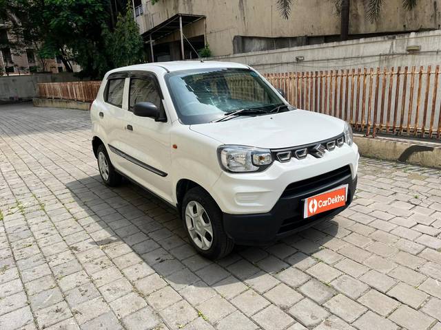 https://images10.gaadi.com/usedcar_image/3635436/original/processed_img2898391__used_car_2898391_1698040633.jpg?imwidth=6400