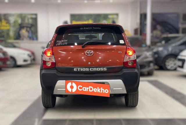 https://images10.gaadi.com/usedcar_image/3635565/original/processed_img2898451__used_car_2898451_1698044350.jpg?imwidth=6402