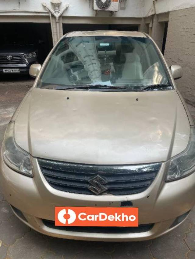 https://images10.gaadi.com/usedcar_image/3635637/original/processed_a280ea85-1bfc-4a89-8967-b7c098b3c3fd.JPG?imwidth=6400