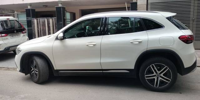 https://images10.gaadi.com/usedcar_image/3635730/original/16__VCC_IMG_1697440575027_1805467_95_1697440698.jpg?imwidth=6401