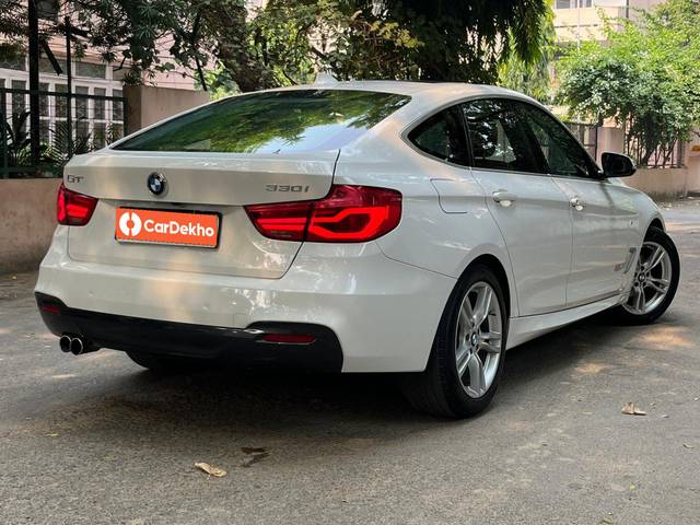 https://images10.gaadi.com/usedcar_image/3635891/original/processed_img2898626__used_car_2898626_1698053679.jpg?imwidth=6402