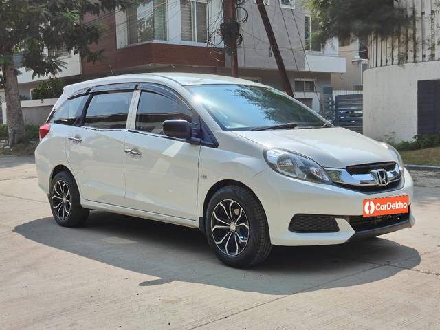 https://images10.gaadi.com/usedcar_image/3636028/original/processed_img2898713__used_car_2898713_1698057897.jpg?imwidth=6400