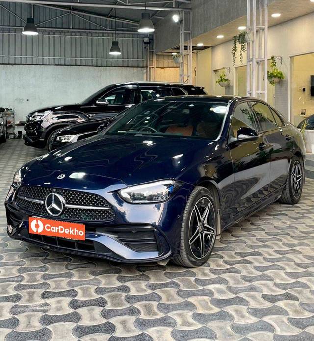 https://images10.gaadi.com/usedcar_image/3636032/original/processed_img2898715__used_car_2898715_1698058060.jpg?imwidth=6400