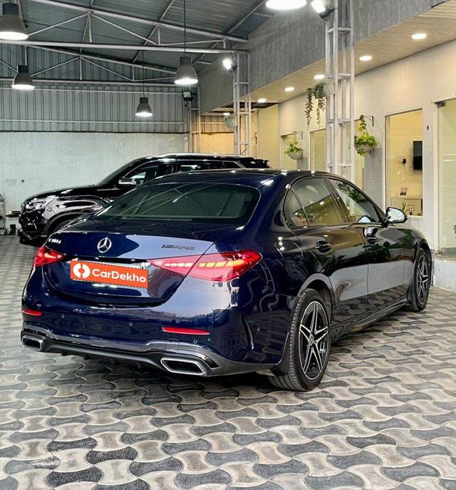 https://images10.gaadi.com/usedcar_image/3636032/original/processed_img2898715__used_car_2898715_1698058065.jpg?imwidth=6402