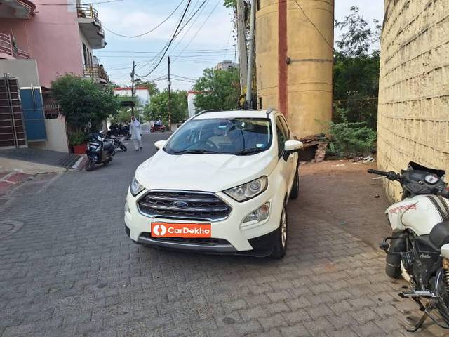 https://images10.gaadi.com/usedcar_image/3636175/original/processed_ecbf2958-7319-41bd-9032-e74fe012c3a7.jpg?imwidth=6400