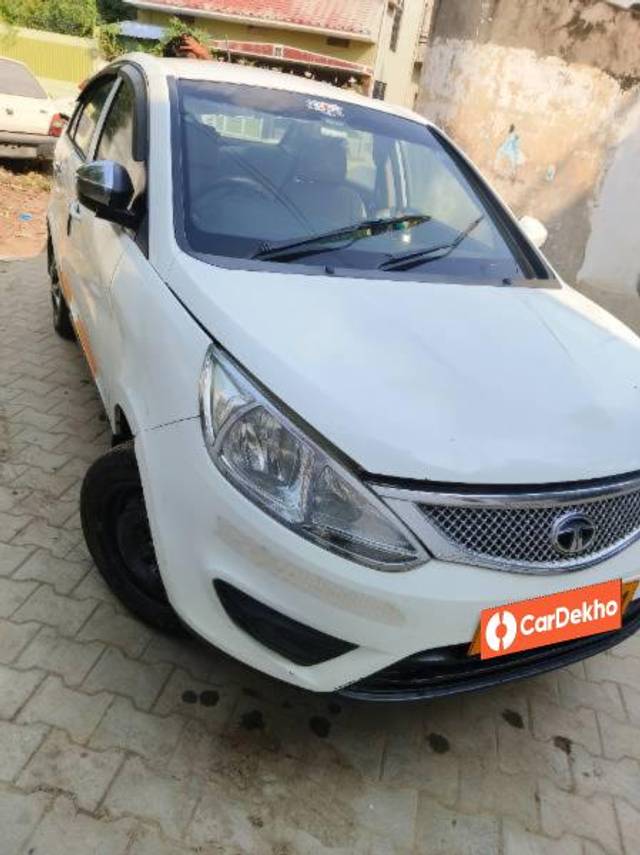 https://images10.gaadi.com/usedcar_image/3636255/original/processed_77485536-bddb-4c0f-9c7e-10107c285689.jpg?imwidth=6400