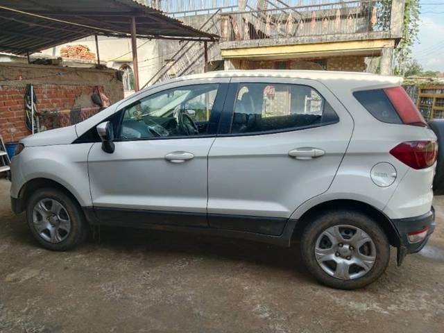 https://images10.gaadi.com/usedcar_image/3636355/original/processed_281fd79d-a1c9-4c67-b434-ca646fa4db0a.jpg?imwidth=6402