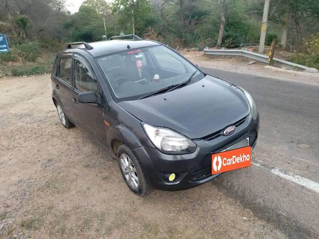https://images10.gaadi.com/usedcar_image/3636445/original/processed_649564c4-89ba-4d3a-80c3-bbb94f43cdf1.jpg?imwidth=6401