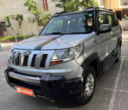 Mahindra TUV 300 mHAWK100 T8 Dual Tone Mahindra TUV 300 mHAWK100 T8 Dual Tone