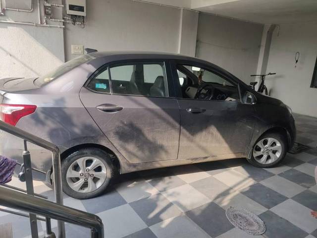 https://images10.gaadi.com/usedcar_image/3636640/original/processed_9f0943cc-a516-4c80-aa3c-366ebc1cbb36.jpg?imwidth=6401