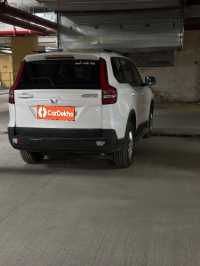 https://images10.gaadi.com/usedcar_image/3636765/original/processed_4344aa3e-222e-4179-896a-088d0b81a0fe.jpeg?imwidth=6402