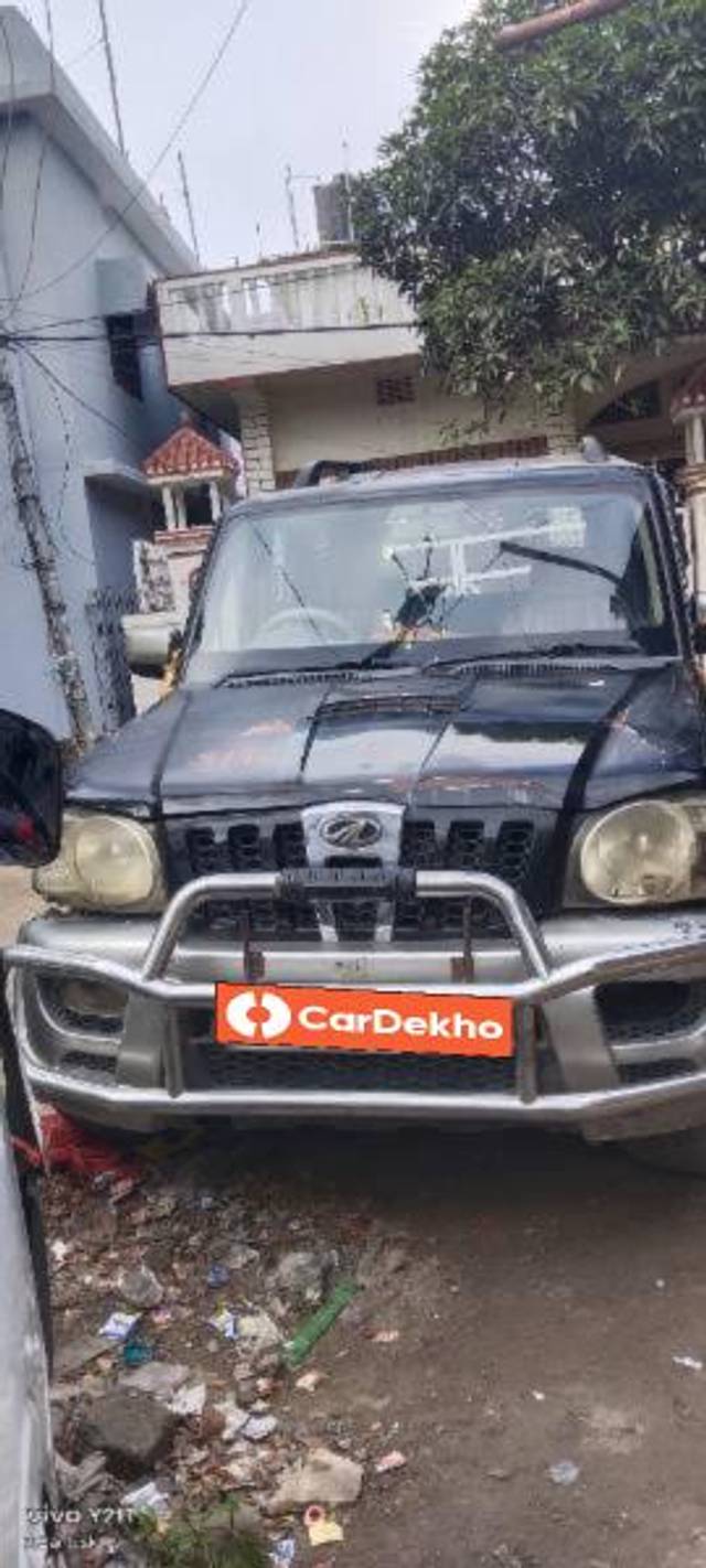 https://images10.gaadi.com/usedcar_image/3636777/original/processed_402c3a27-10d2-4729-88a9-8596ee099664.jpg?imwidth=6400