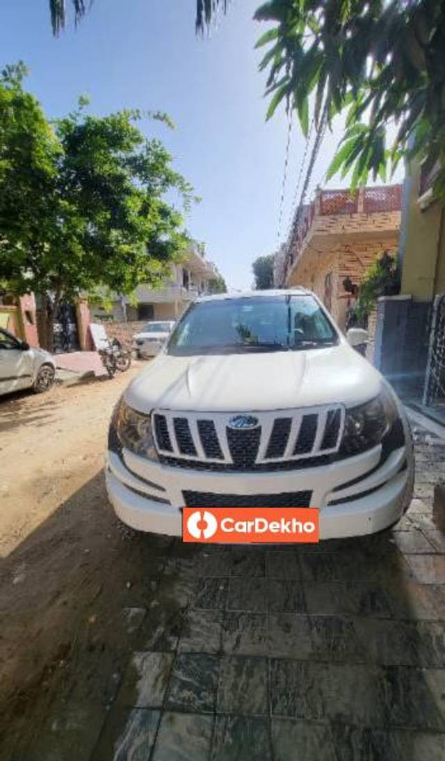 https://images10.gaadi.com/usedcar_image/3636795/original/processed_0c0beafa-ba29-475a-86b7-e2bb7a752e56.jpg?imwidth=6400