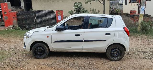 https://images10.gaadi.com/usedcar_image/3636852/original/17__VCC_IMG_1697518468650_1805861_95_1697518645.jpg?imwidth=6401