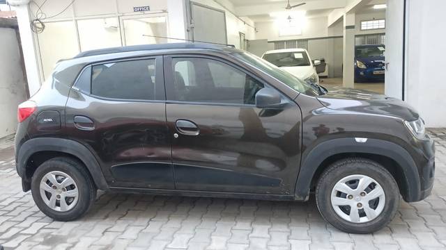 https://images10.gaadi.com/usedcar_image/3636902/original/processed_img2898966__usedcar_3285_31__222681698126852_1698127125.jpeg?imwidth=6401