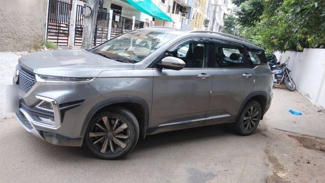 https://images10.gaadi.com/usedcar_image/3636939/original/17__VCC_1805876_95_1697521705.jpg?imwidth=6401