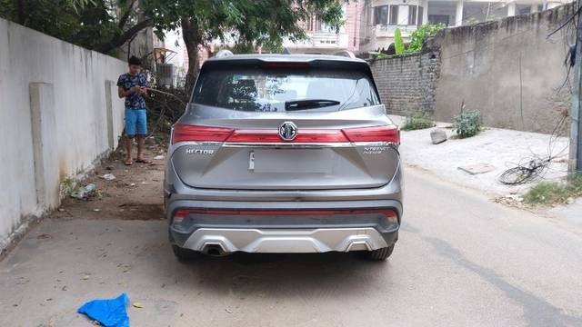https://images10.gaadi.com/usedcar_image/3636939/original/17__VCC_1805876_96_1697521623.jpg?imwidth=6402