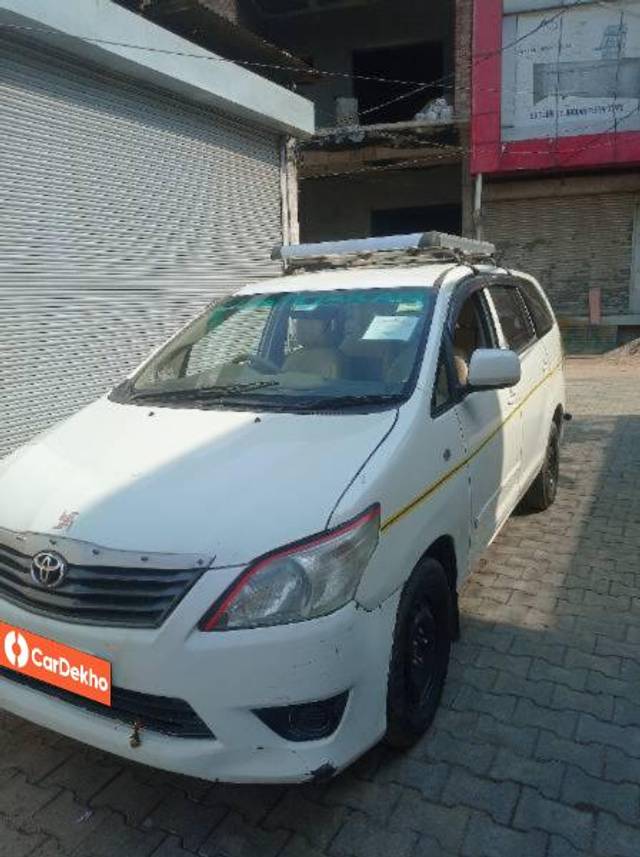 https://images10.gaadi.com/usedcar_image/3637114/original/processed_d7266ec2-cca5-452a-bdb9-49cd65b7a6d6.jpg?imwidth=6402
