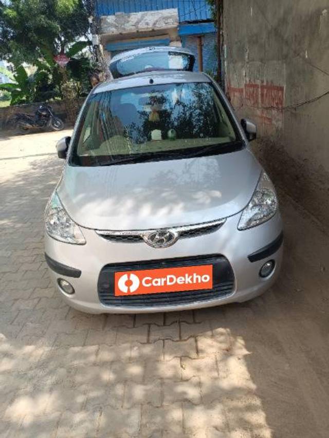 https://images10.gaadi.com/usedcar_image/3637119/original/processed_f336c19e-01aa-4916-a95c-f88434eb953f.jpg?imwidth=6400
