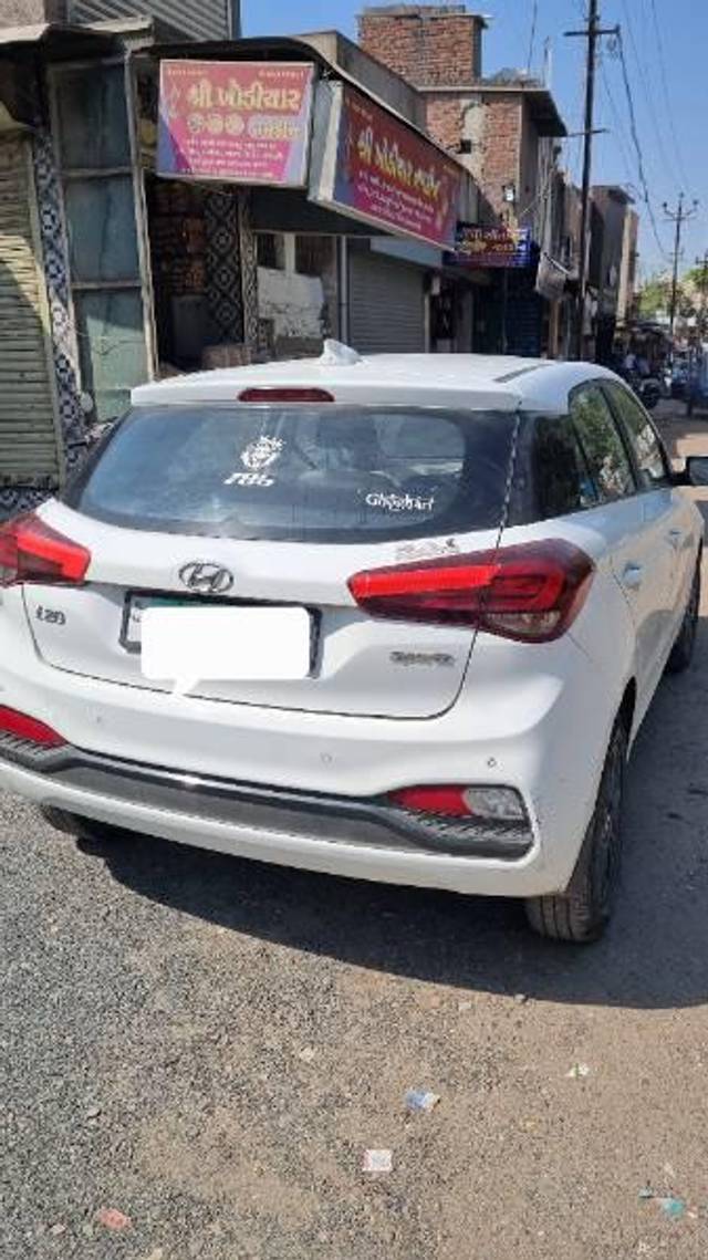 https://images10.gaadi.com/usedcar_image/3637135/original/processed_9b1305ed-d780-40b0-9e5a-ed93f3065f1a.jpg?imwidth=6401