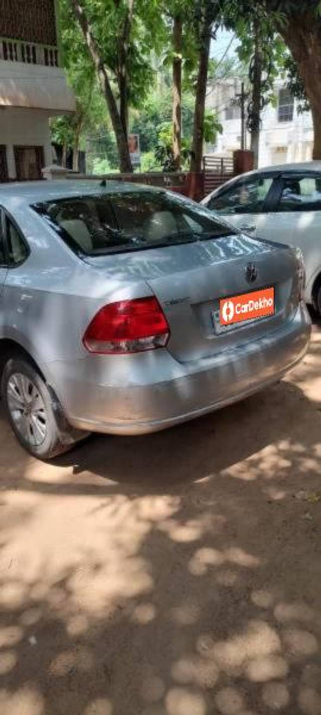 https://images10.gaadi.com/usedcar_image/3637173/original/processed_1350aaf8-9241-4a4c-bba2-5890b8f90b1c.jpg?imwidth=6402