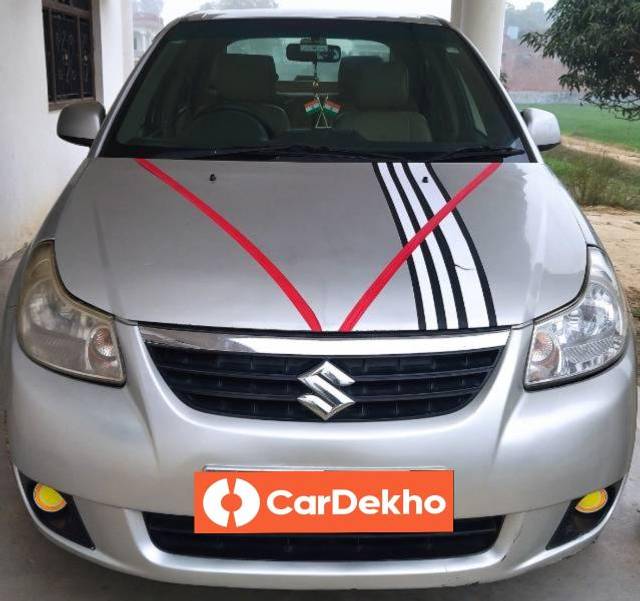https://images10.gaadi.com/usedcar_image/3637190/original/processed_748a34a0-dcf7-445a-b729-d72290aae727.jpg?imwidth=6400
