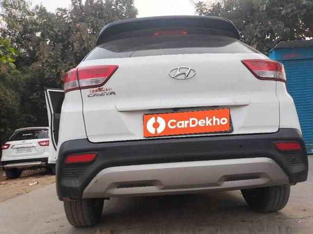 https://images10.gaadi.com/usedcar_image/3637441/original/processed_cb66e71f-08f4-484b-a468-c941d7c07162.jpg?imwidth=6401